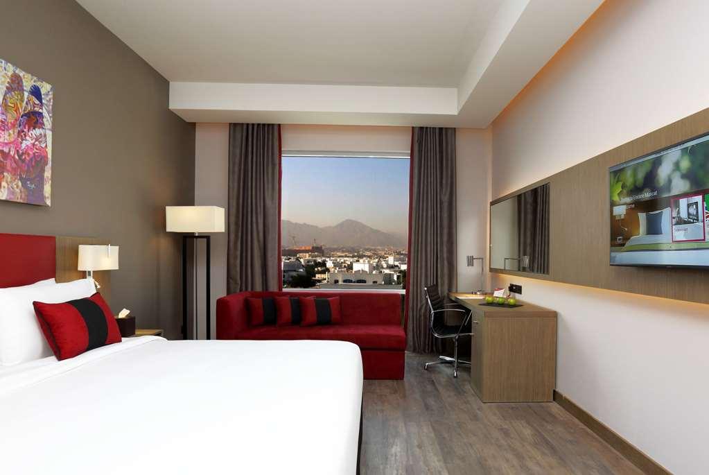 Ramada Encore By Wyndham Muscat Al-Ghubra Quarto foto